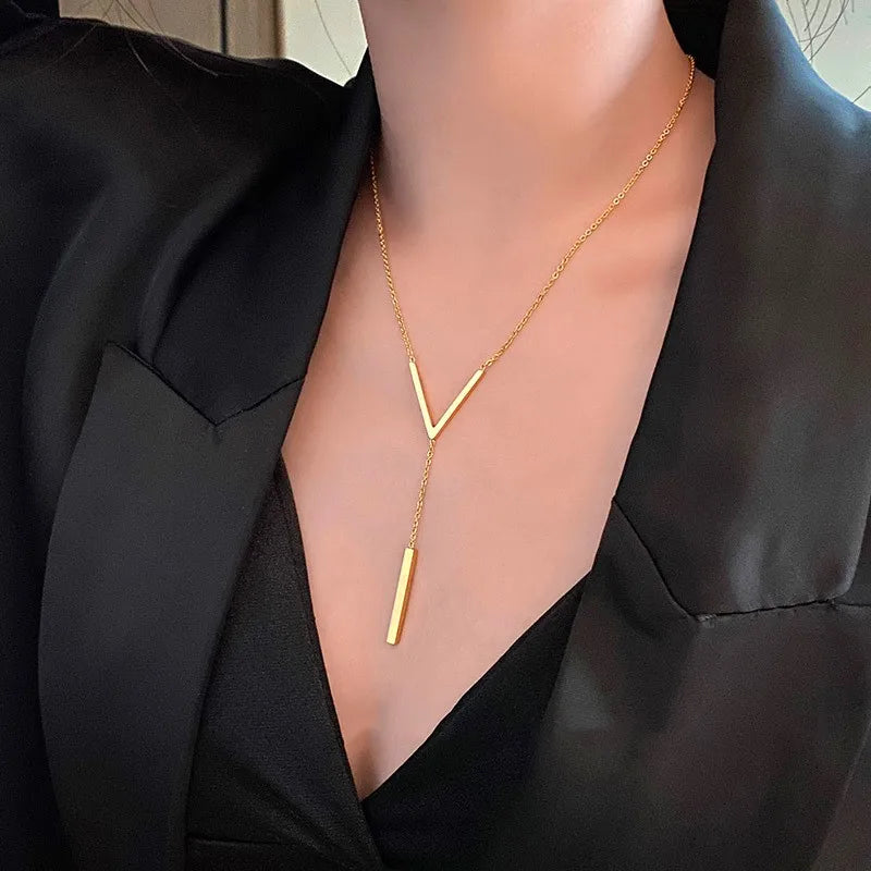 V-shaped long sexy Clavicle Necklace Ladies and girls Golden colour Link  chain Necklace Party jewelry Fashion Necklace